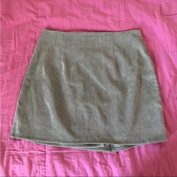 Nasty Gal pastel mint green button up corduroy skirt - Picture 4 of 4
